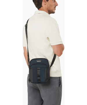 Urban-Eye Taška přes rameno M 24 x 19 x 9 cm | 0.4 kg