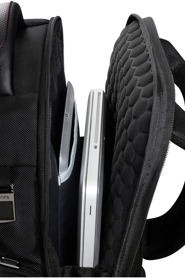 Samsonite PRO-DLX 6 Underseater 15.6 Black – interiér